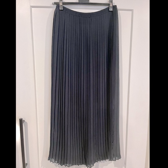 Michael Kors Dresses & Skirts - Michael Kors size S skirt